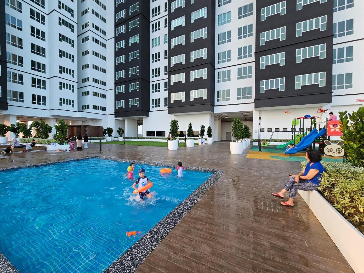 Amber Cove Melaka By Ggm Apartment Екстериор снимка